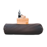 Pack Full Props: 1 Bolster Iyengar Grey + 2 Bloques de Madera + Mat Cleaner + Cinto 200 cm